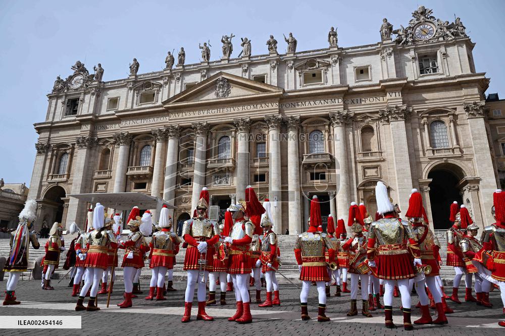 Pope Francis Leads The  General Audience - Vatican