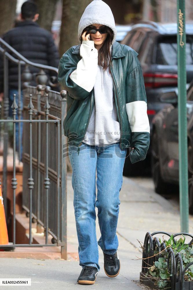 Emily Ratajkowski Keeping A Low Profile - NYC
