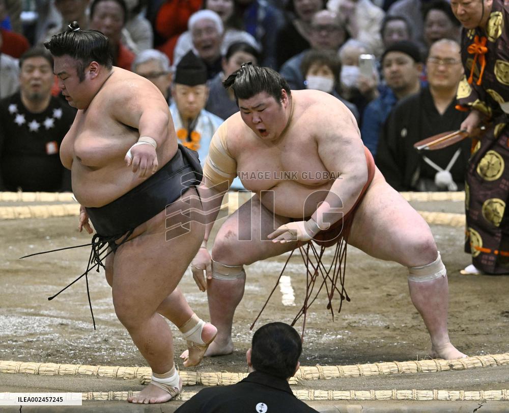 Sumo: Spring Grand Sumo Tournament