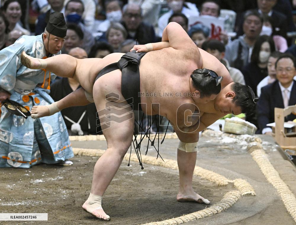 Sumo: Spring Grand Sumo Tournament
