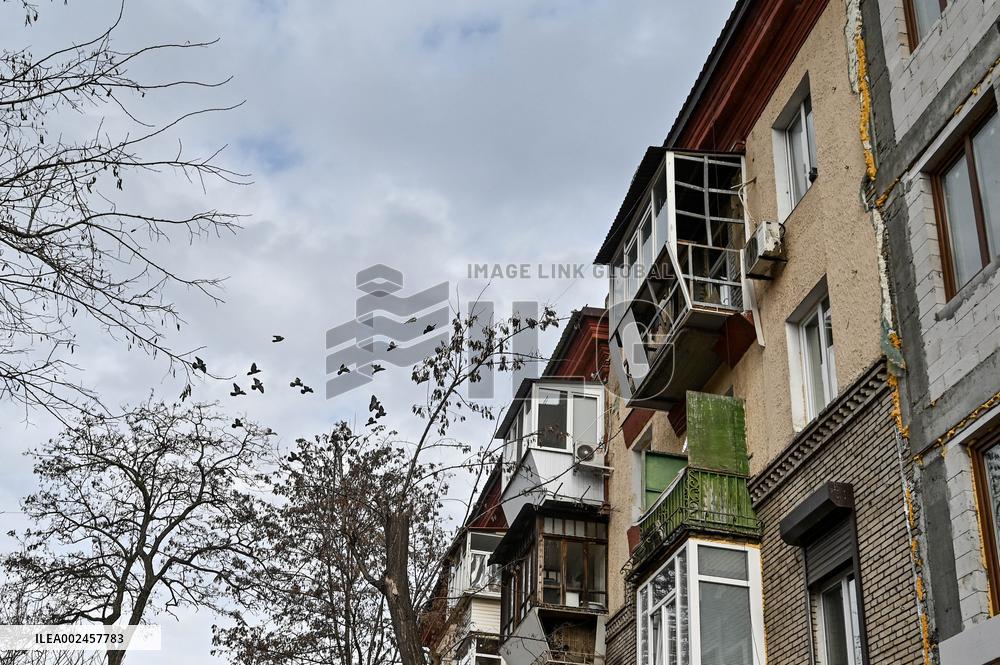 Residential building destroyed by Russian shelling undergoes restoration in Zaporizhzhia