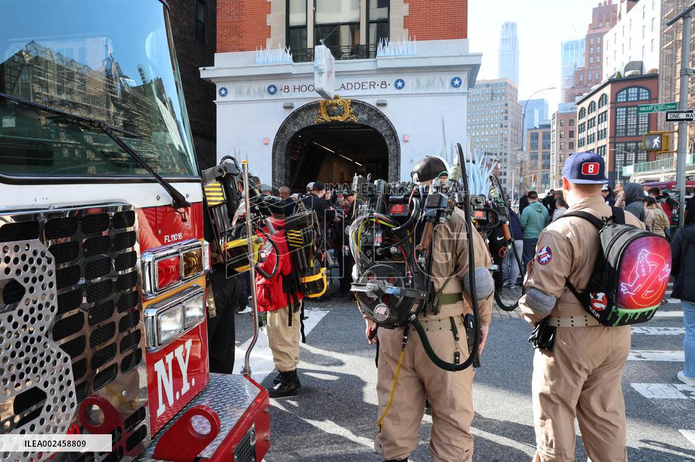 Ghostbusters Fans At The Fire Station - NYC
