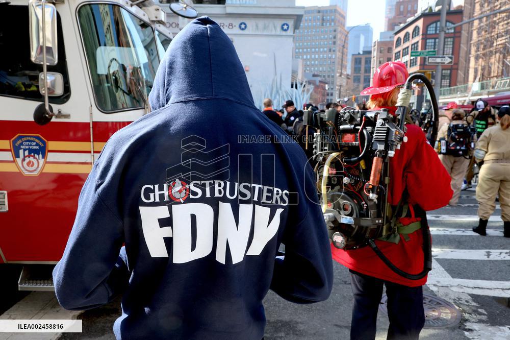 Ghostbusters Fans At The Fire Station - NYC