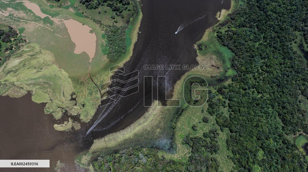 BRAZIL-AMAZONAS-MANAUS-SCENERY