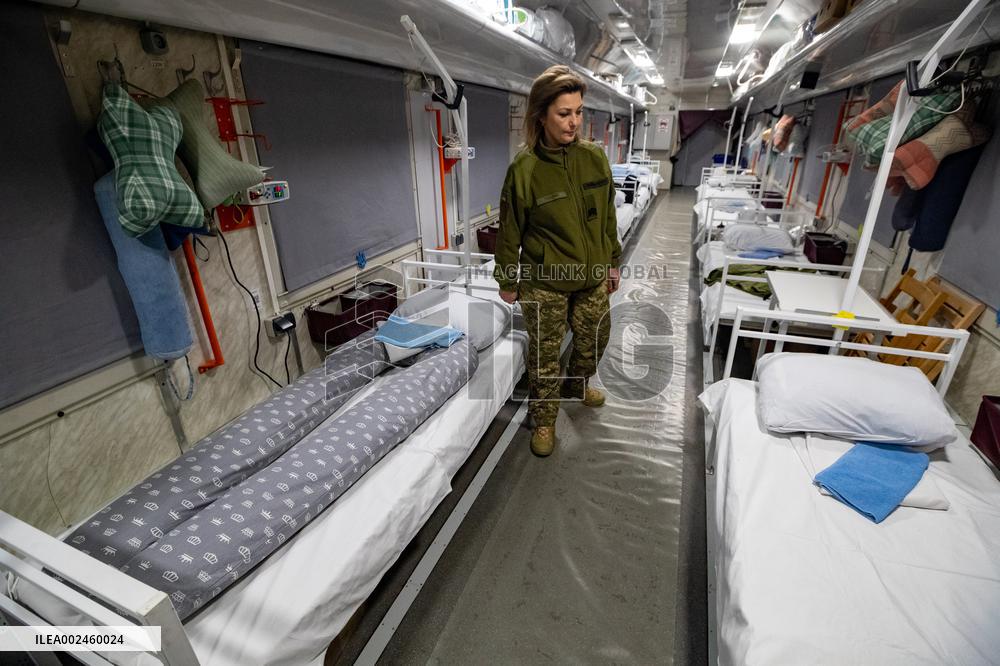 Medical evacuation train presented in Kyiv