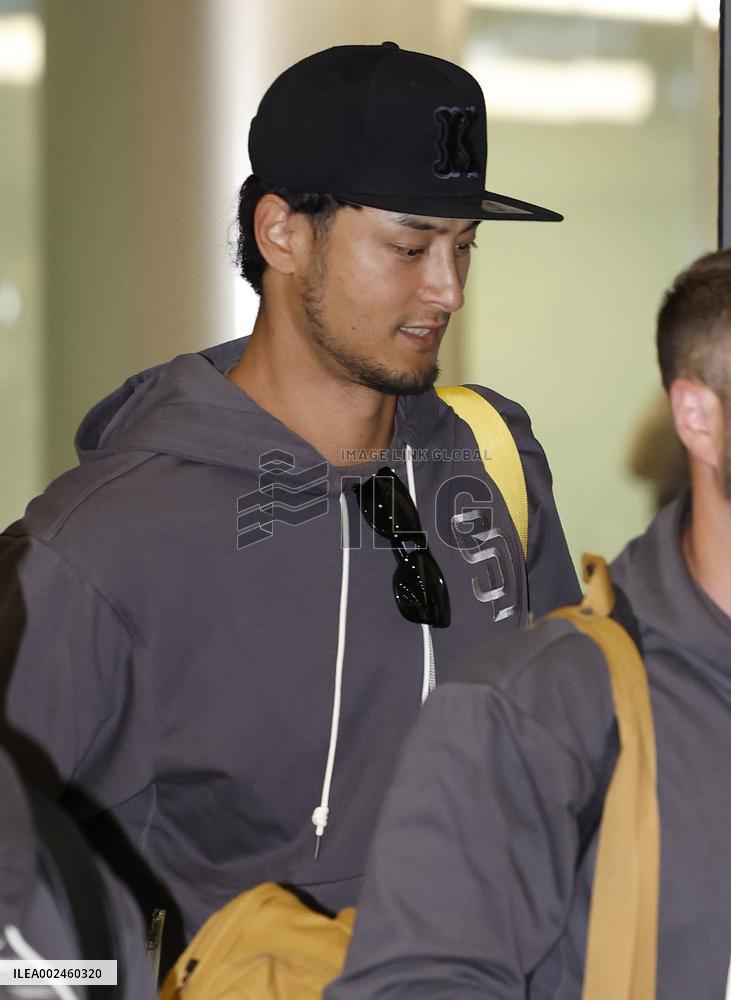 Darvish arrives in S. Korea for season-opening series