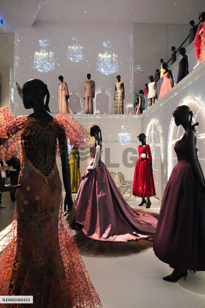 The Dior Gallery - Paris