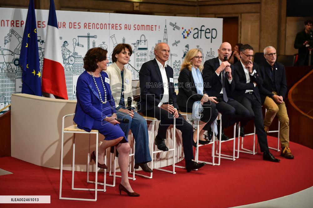 Ministerial Visit To the Top Jeunes at CESE - Paris