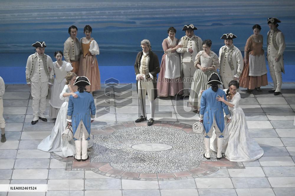 Opera by late conductor Ozawa's company