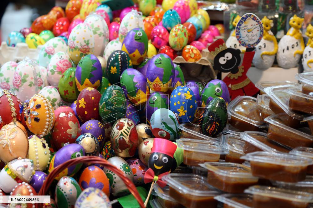 IRAN-TEHRAN-NOWRUZ-SHOPPING