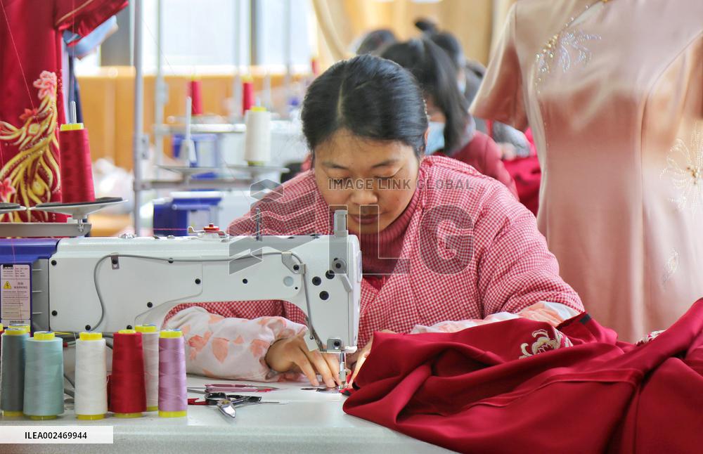 Handmade Cheongsam Production in Haian
