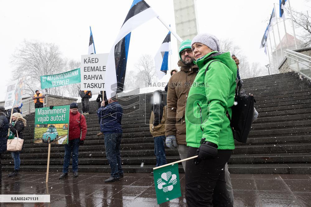 Center Party meeting to protest against car tax
