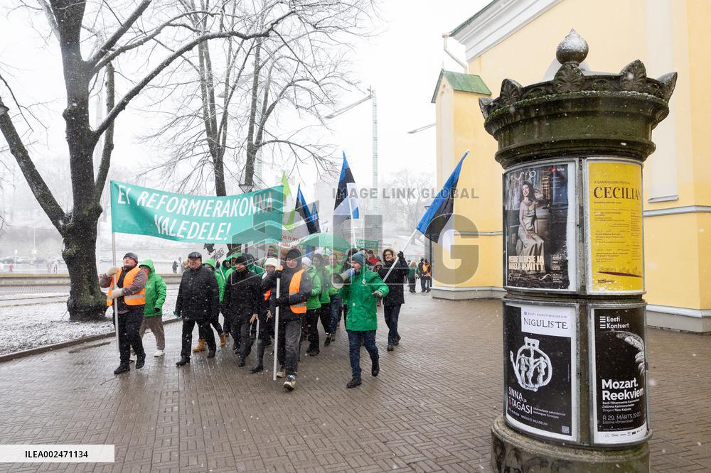 Center Party meeting to protest against car tax