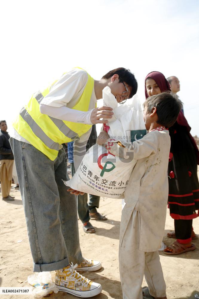 PAKISTAN-ISLAMABAD-CHINESE-VOLUNTEERS-DONATION