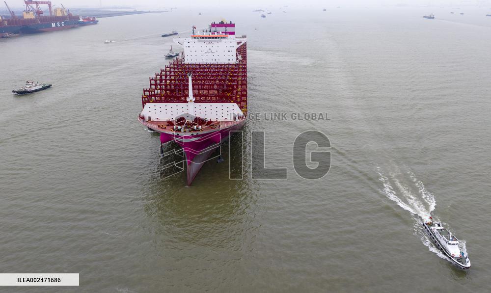 Super-large Container Ship Delivery in Suzhou