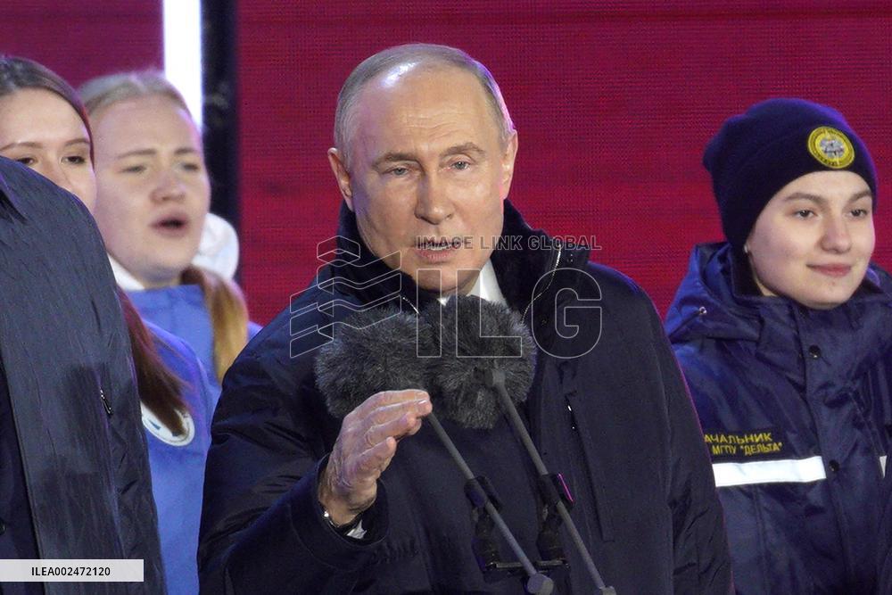 Vladimir Putin landslide victory - Moscow
