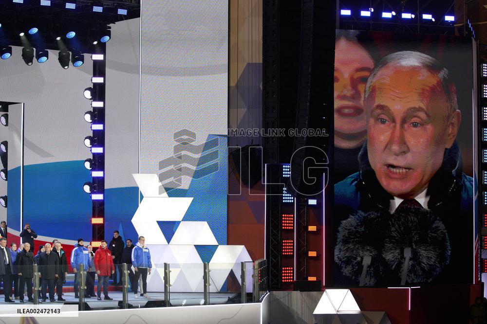 Vladimir Putin landslide victory - Moscow