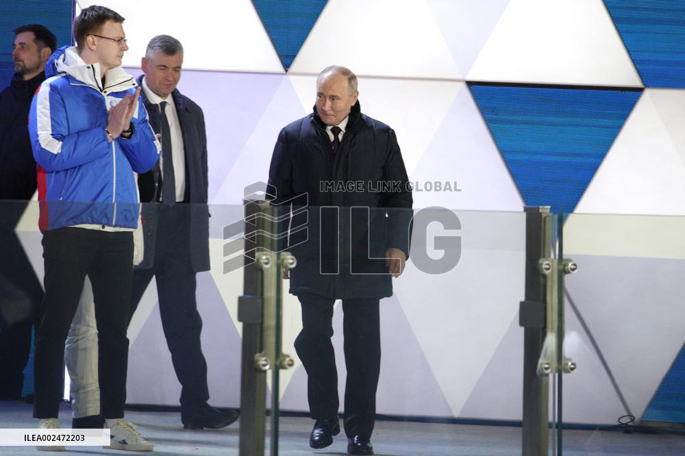 Vladimir Putin landslide victory - Moscow