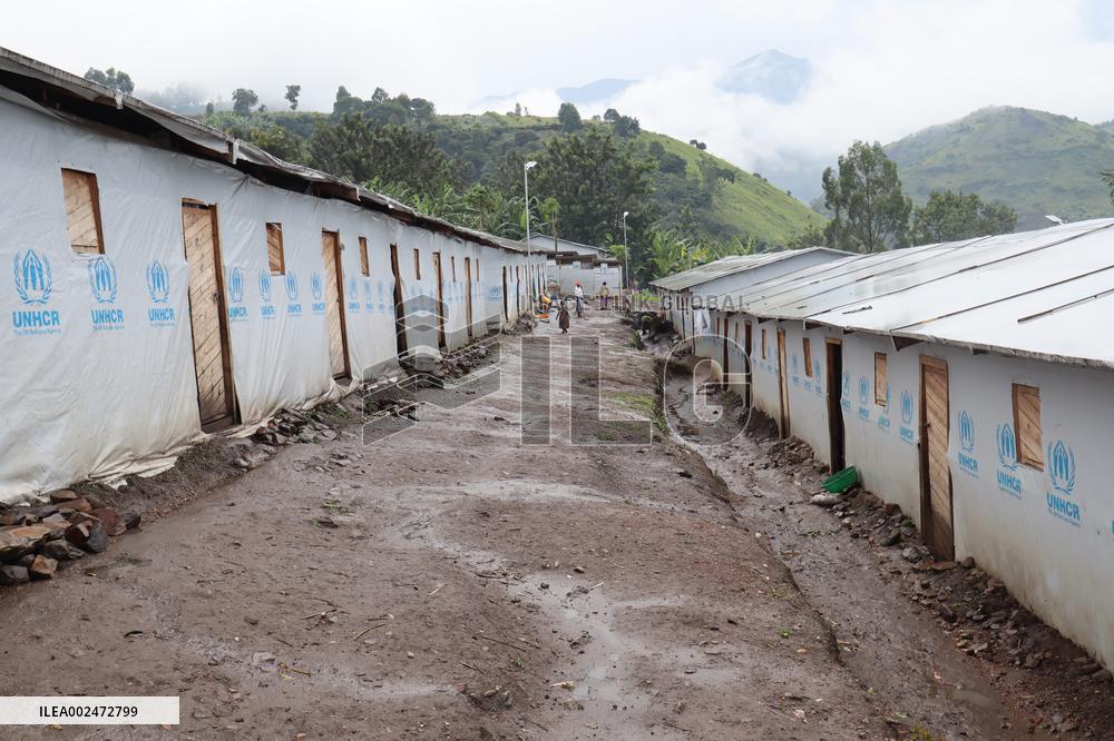 DR CONGO-MINOVA-SHELTER