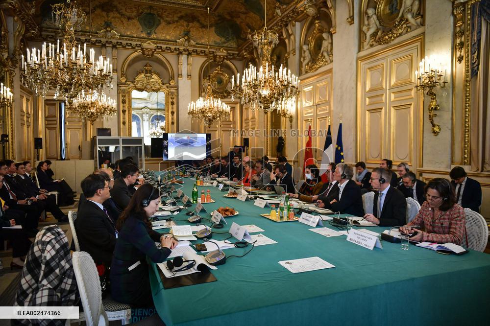 15th Joint Committee For Science And Technology Between France And China - Paris