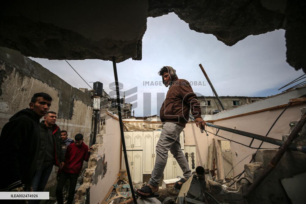MIDEAST-GAZA-RAFAH-ISRAEL-AIRSTRIKE-AFTERMATH