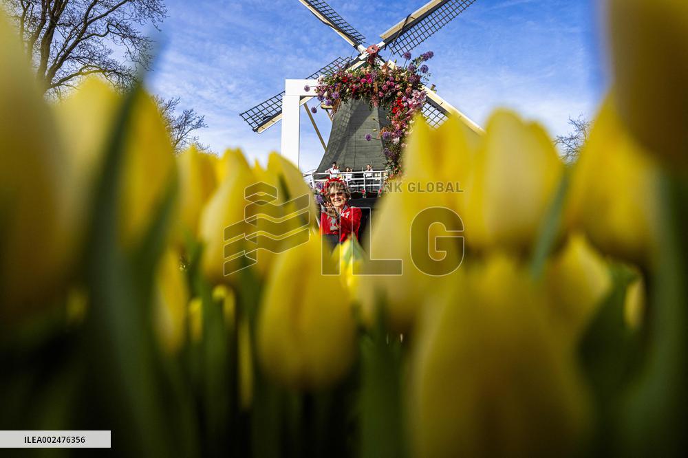 Princess Margriet Opens Keukenhof Exhibition - Netherlands