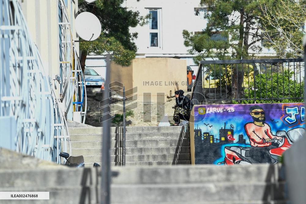 Drug Trafficking Hits La Castellane District - Marseille