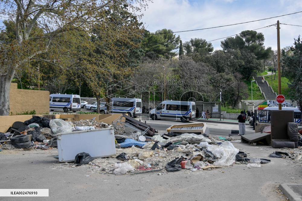 Drug Trafficking Hits La Castellane District - Marseille
