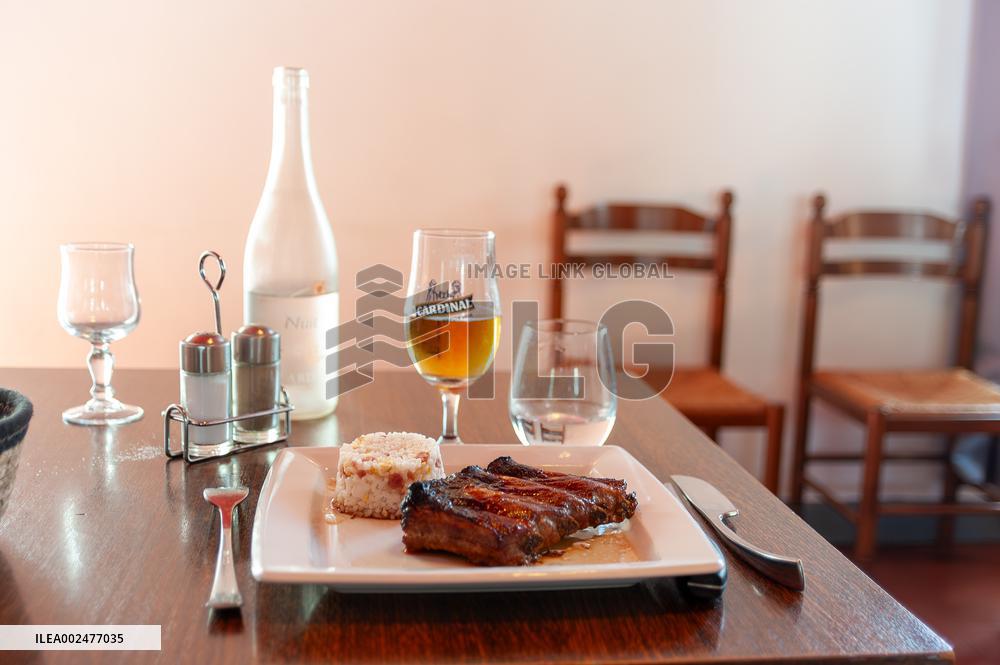 Alain Delon's Home - Douchy-Montcorbon