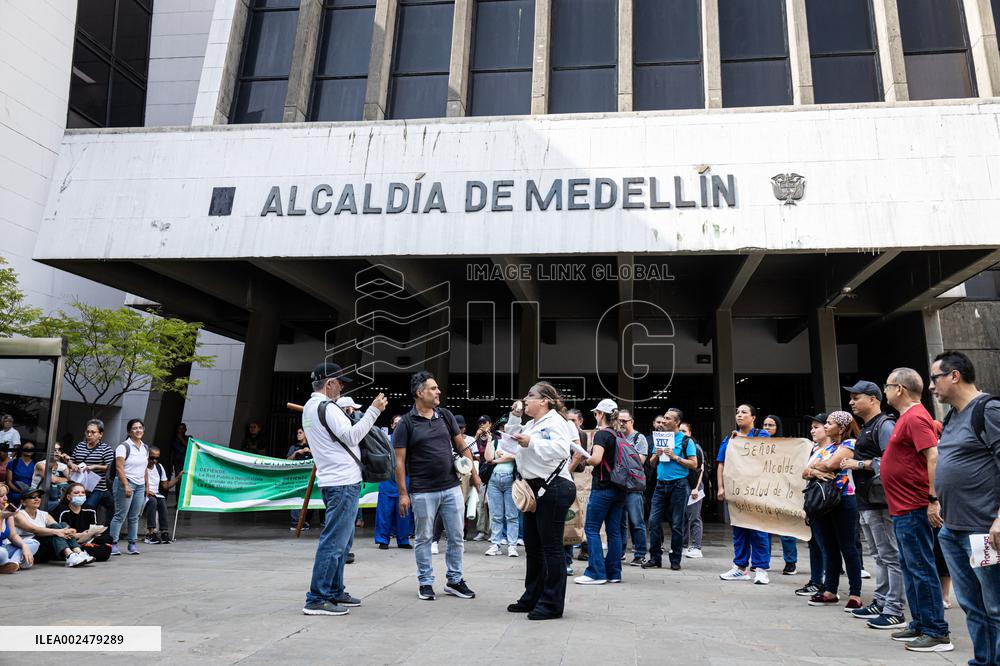 Health Workers of Metrosalud Protest in Medellin