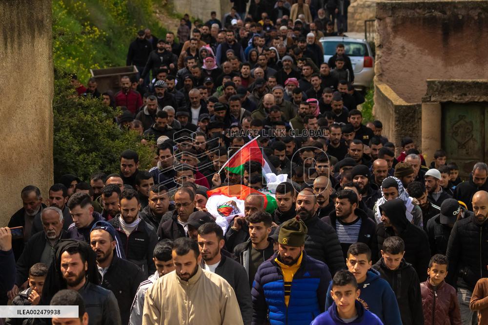 Palestinian Man Shot Dead By Israeli Settlers - West Bank