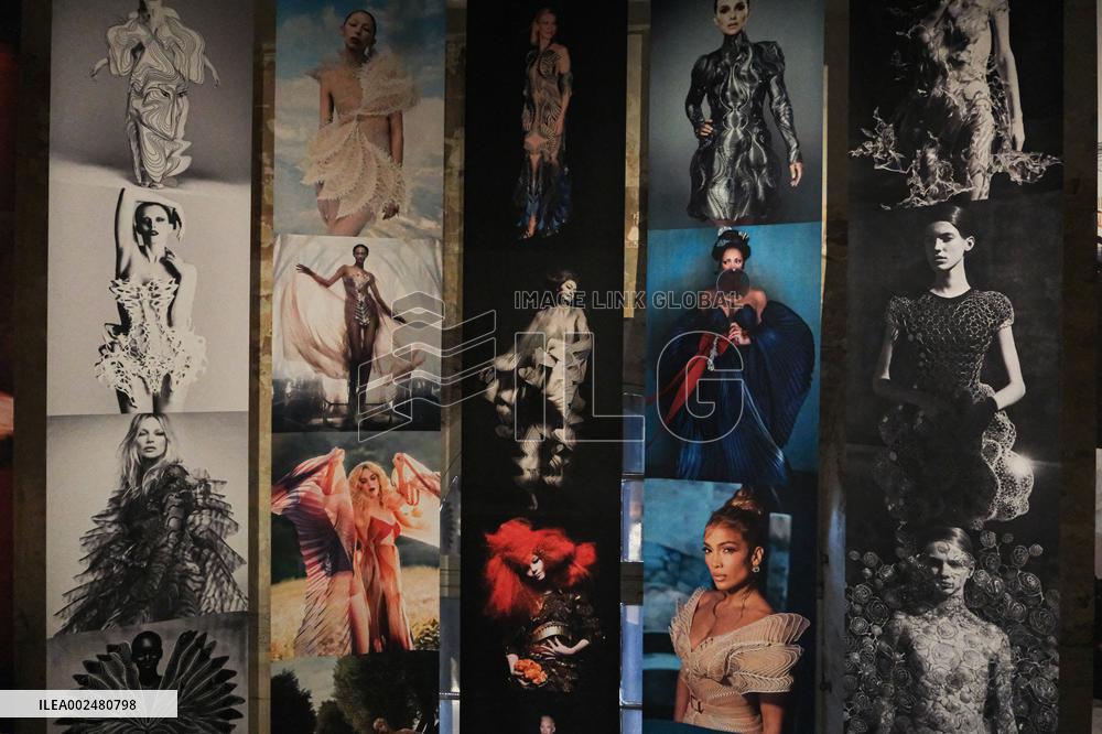 Exhibition Iris van Herpen - Paris