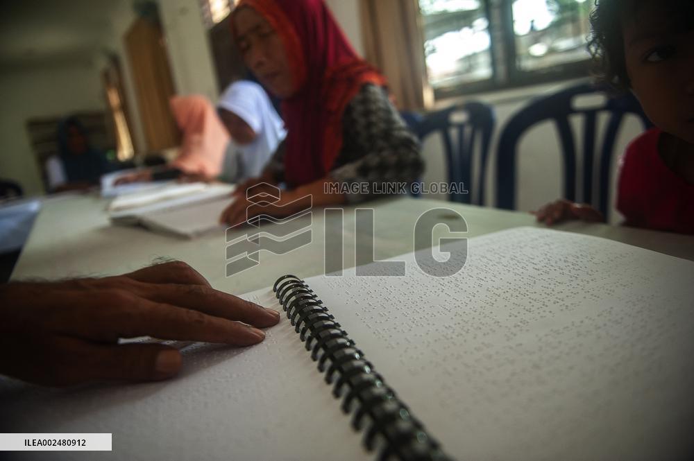 Braille Quran Readers In Ramadan Time - Indonesia