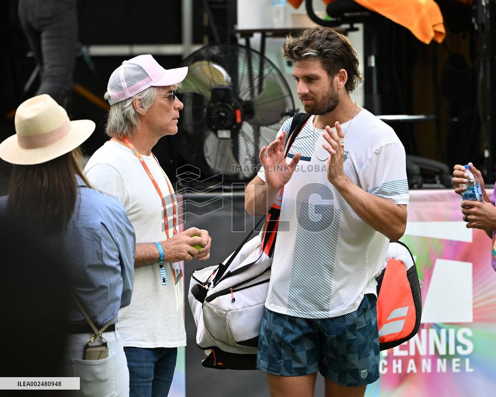 Jon Bon Jovi At Tennis Open - Miami