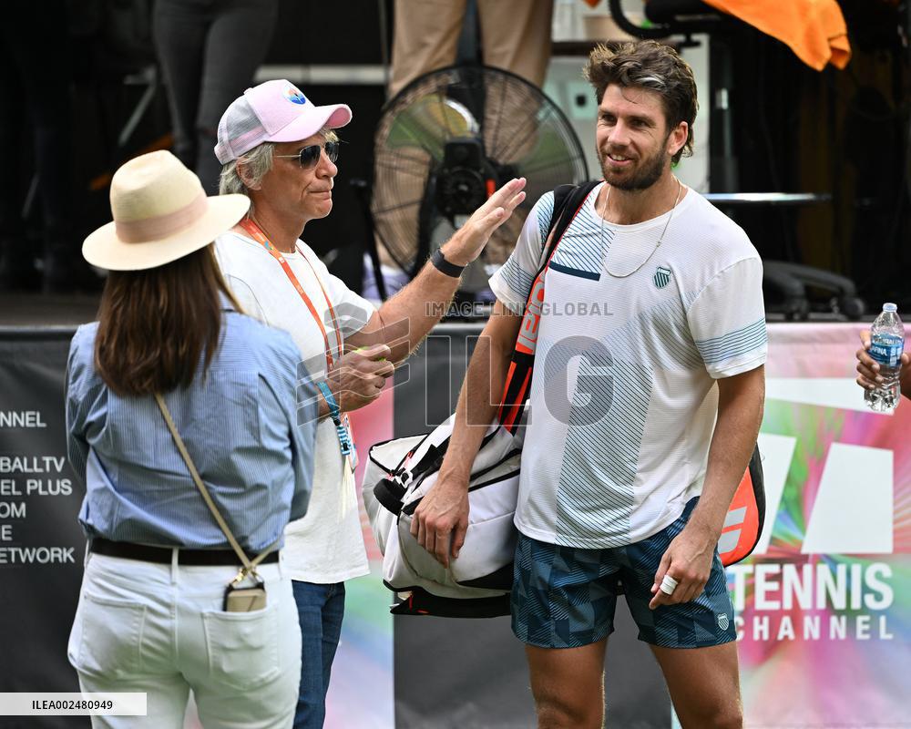 Jon Bon Jovi At Tennis Open - Miami