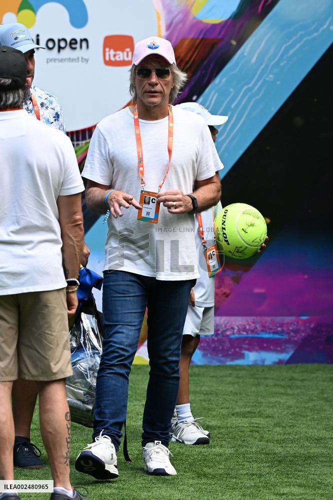 Jon Bon Jovi At Tennis Open - Miami