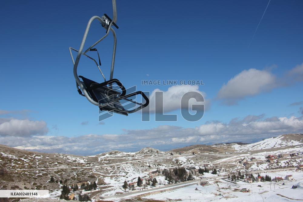 Climate Change Damages Skiing And Winter Tourism - Italy