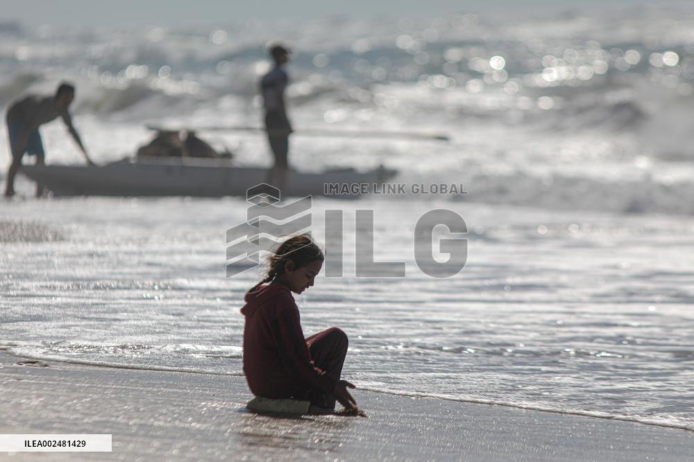 MIDEAST-GAZA-BEACH