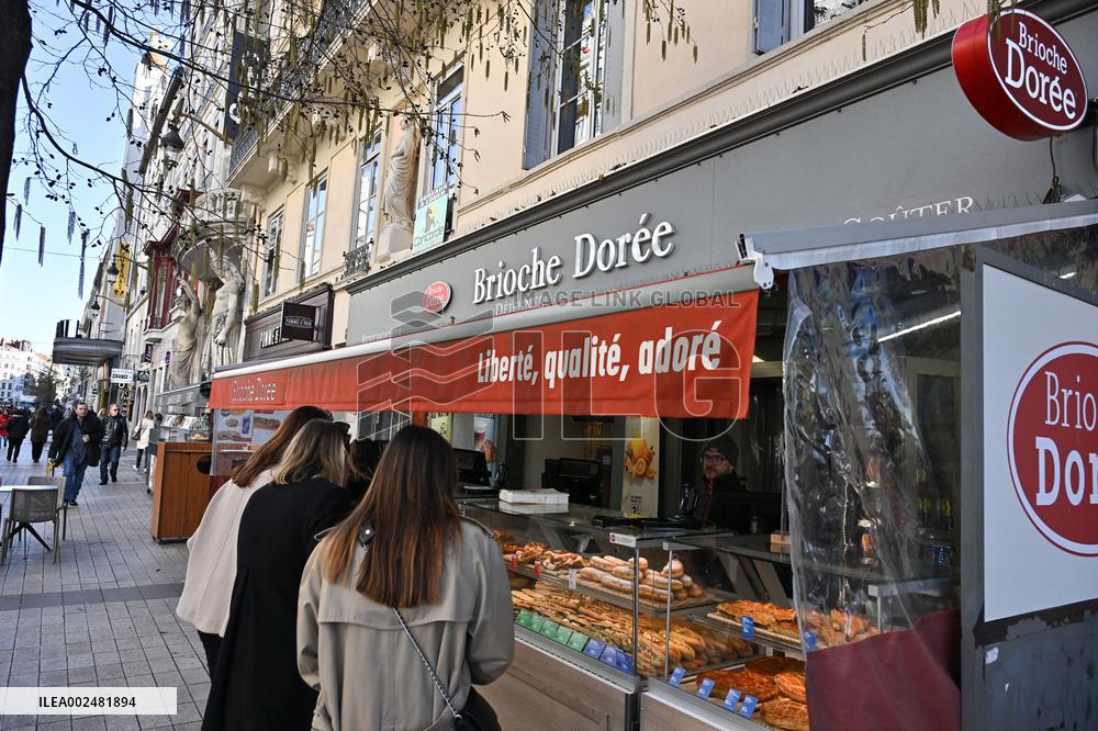 Illustrations Of Commercial Signs And Shops - Lyon