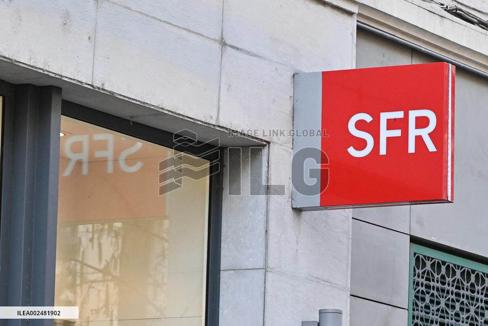 Illustrations Of Commercial Signs And Shops - Lyon