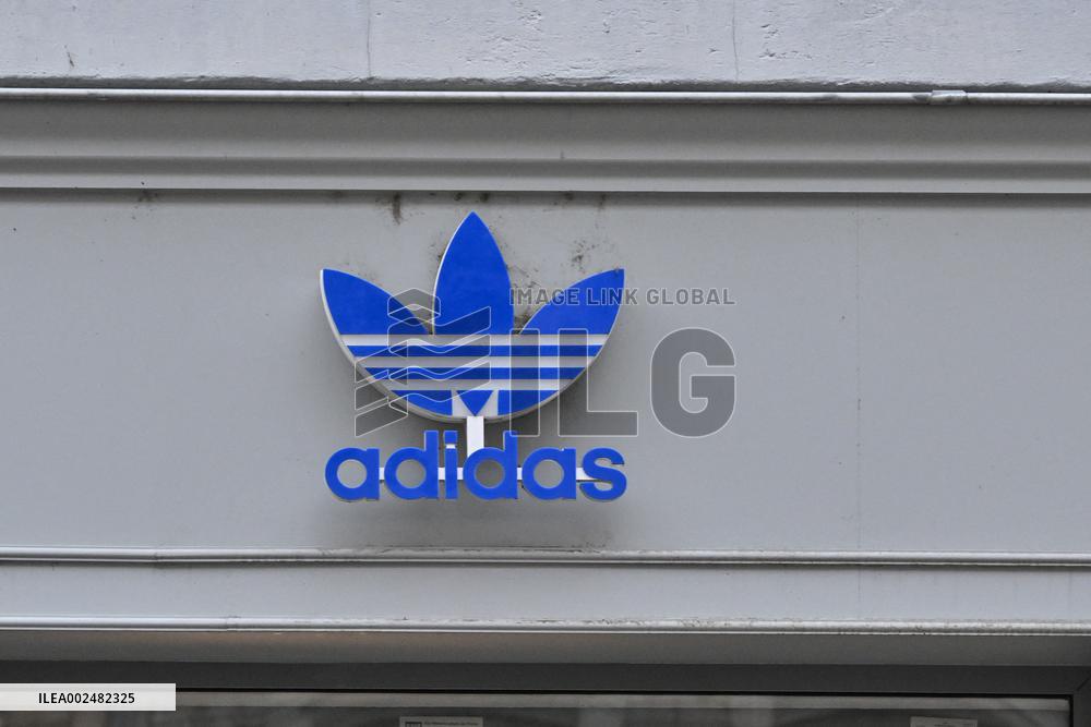 Illustrations Of Commercial Signs And Shops - Lyon