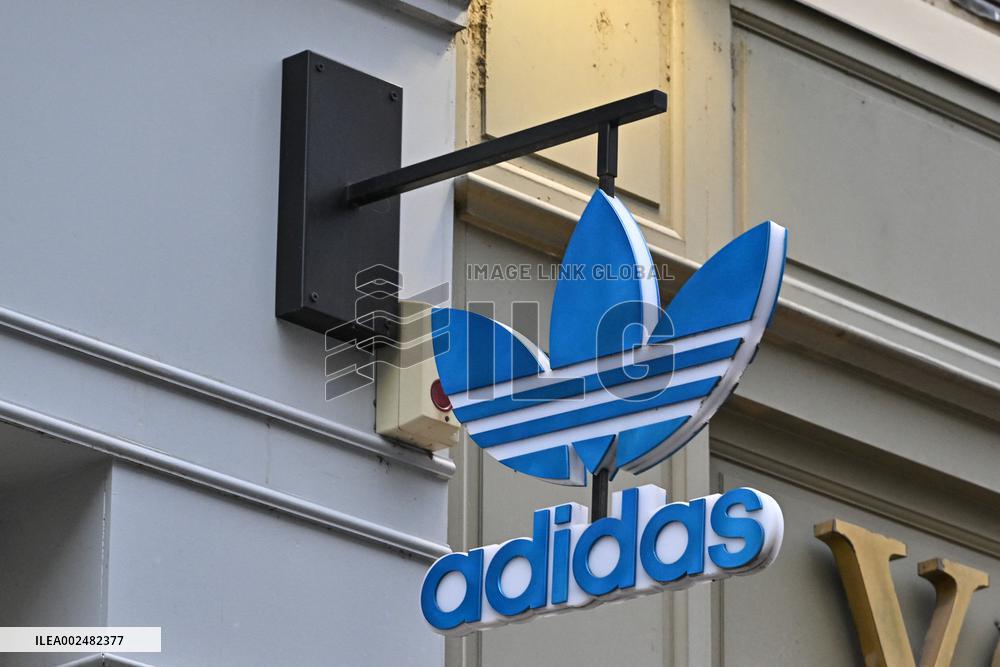 Illustrations Of Commercial Signs And Shops - Lyon