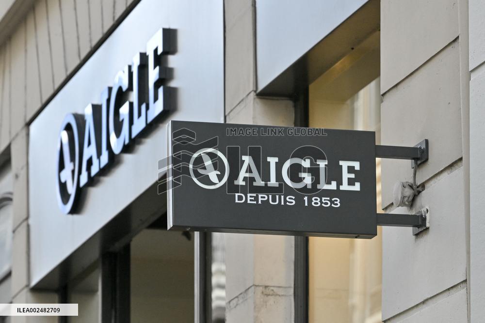 Illustrations Of Commercial Signs And Shops - Lyon