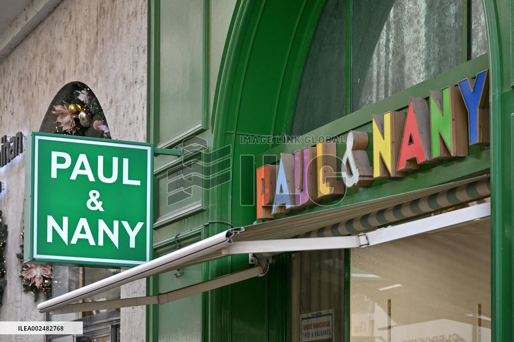 Illustrations Of Commercial Signs And Shops - Lyon