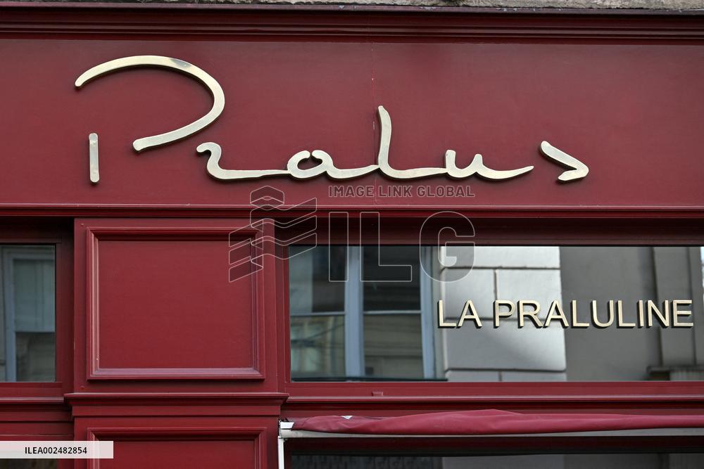 Illustrations Of Commercial Signs And Shops - Lyon