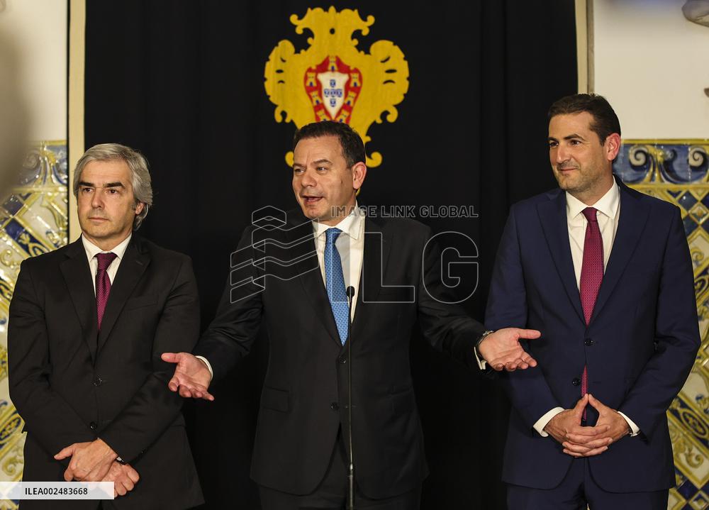 Marcelo Rebelo de Sousa receives the AD