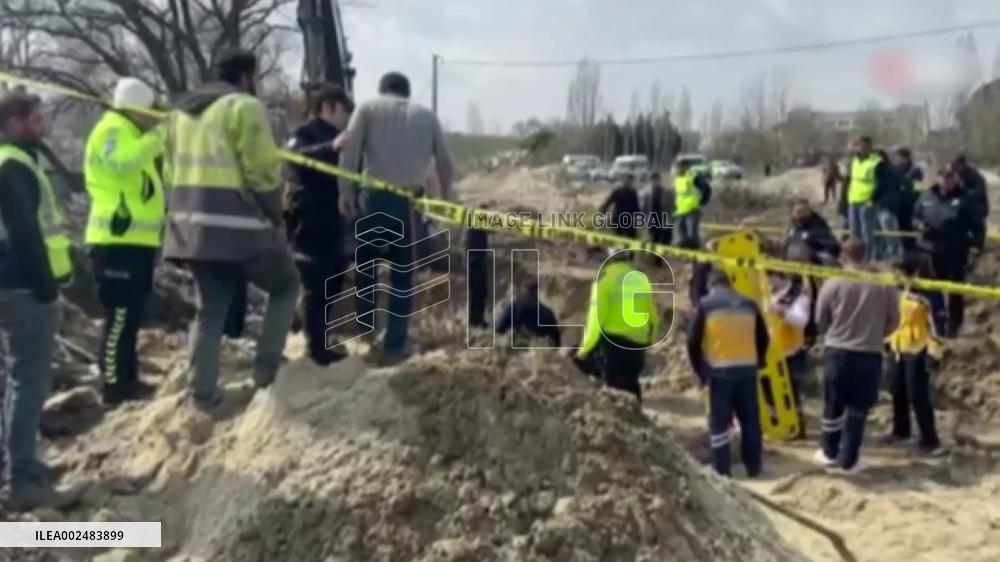 2 killed in ground collapse at high-speed railway construction in NW Türkiye: media
