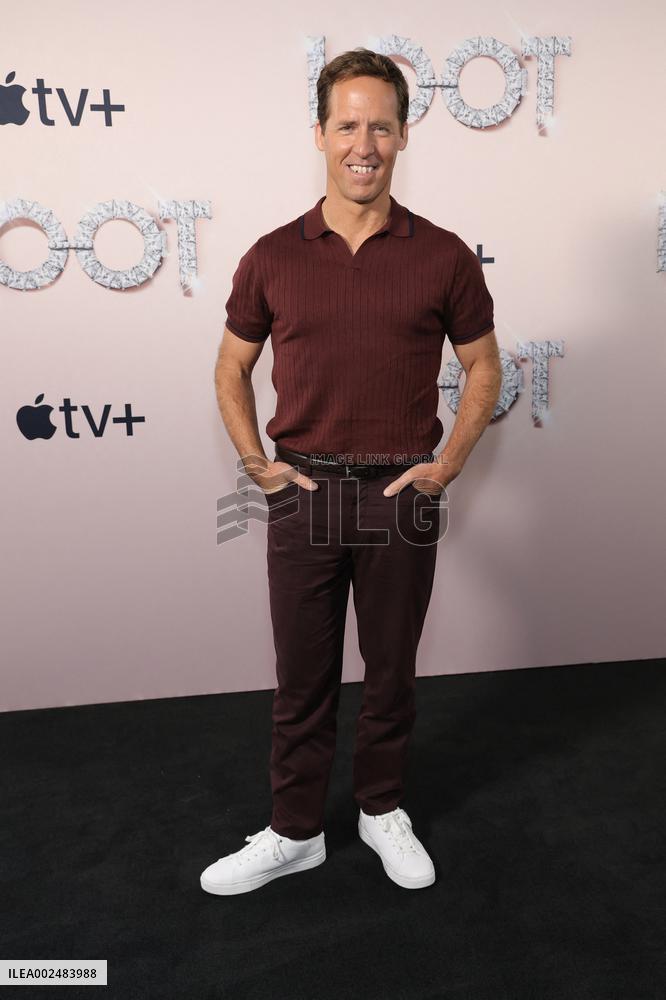 Loot Season 2 Photocall - LA