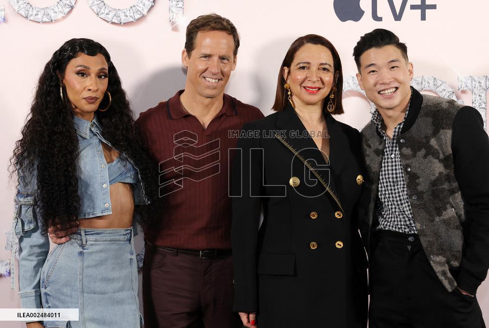 Loot Season 2 Photocall - LA