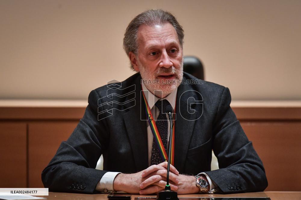 Catherine Vautrin Visits L’Oreal HQs - Clichy-la-Garenne